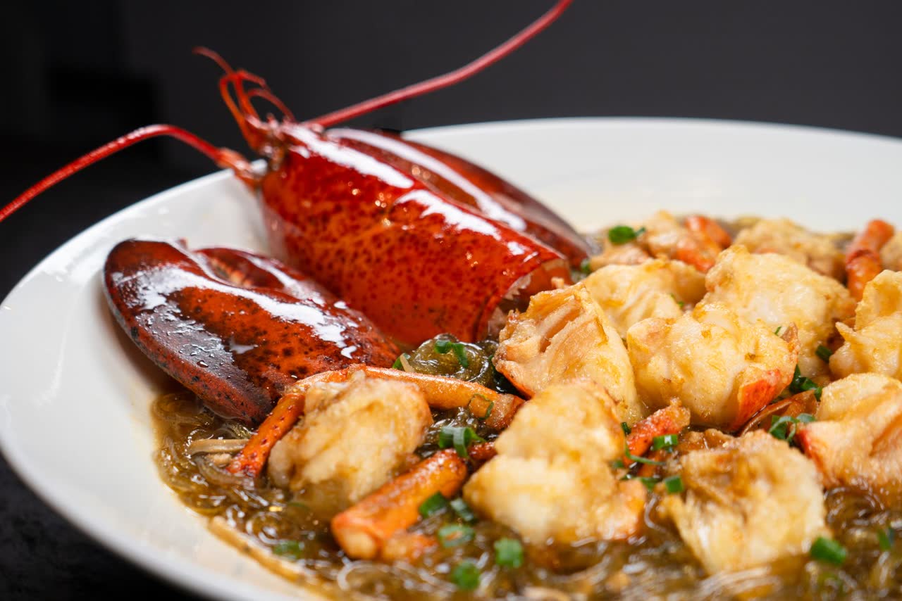 House-special lobster over pan-fried noodles